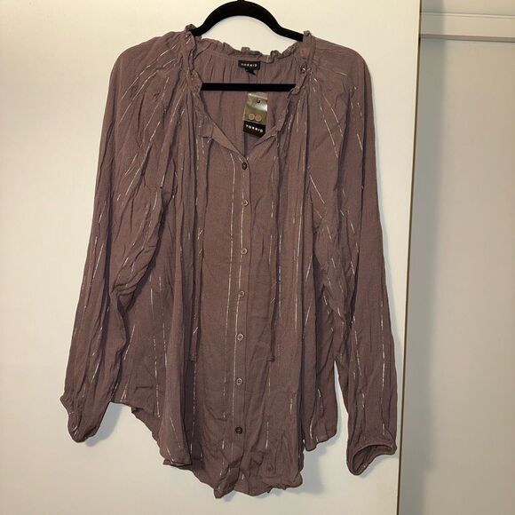 Torrid 2/2X Shadow Long Sleeve Crinkle Blouse Plum Silver Button Down Womens NWT - Picture 1 of 12